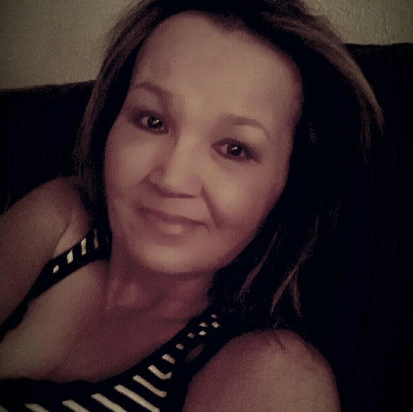 Meet your Posher, Roberta - Picture 2 of 2